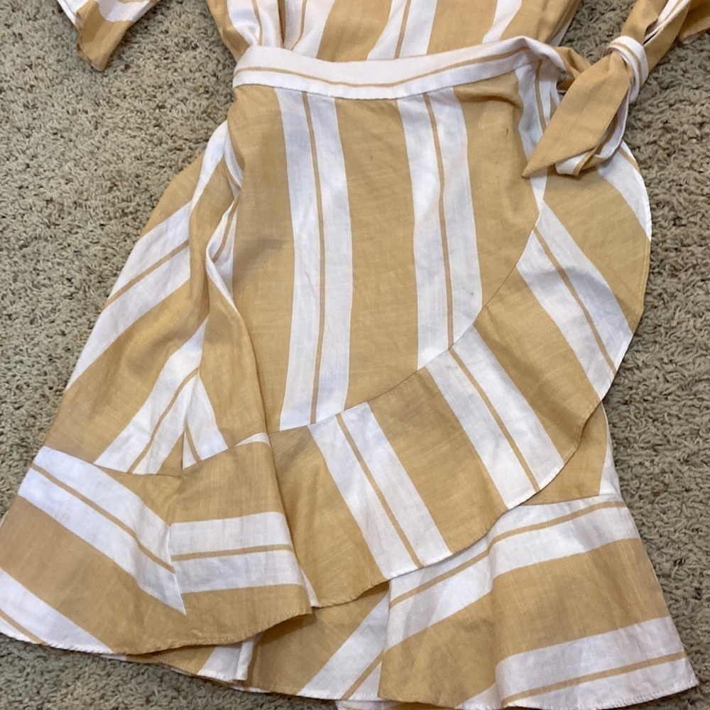 Express yellow and white Wrap Dress size small - Picture 4 of 4